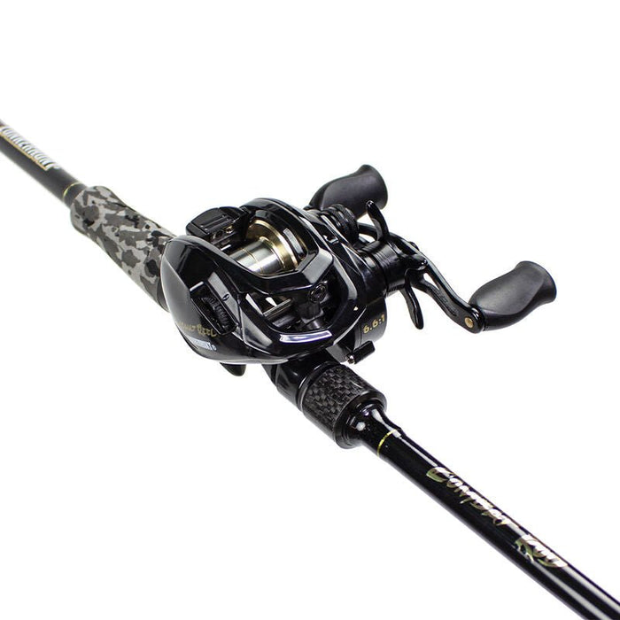 Lunkerhhunt Combat Medium Heavy Baitcaster Combo 7' left Handed - FishAndSave